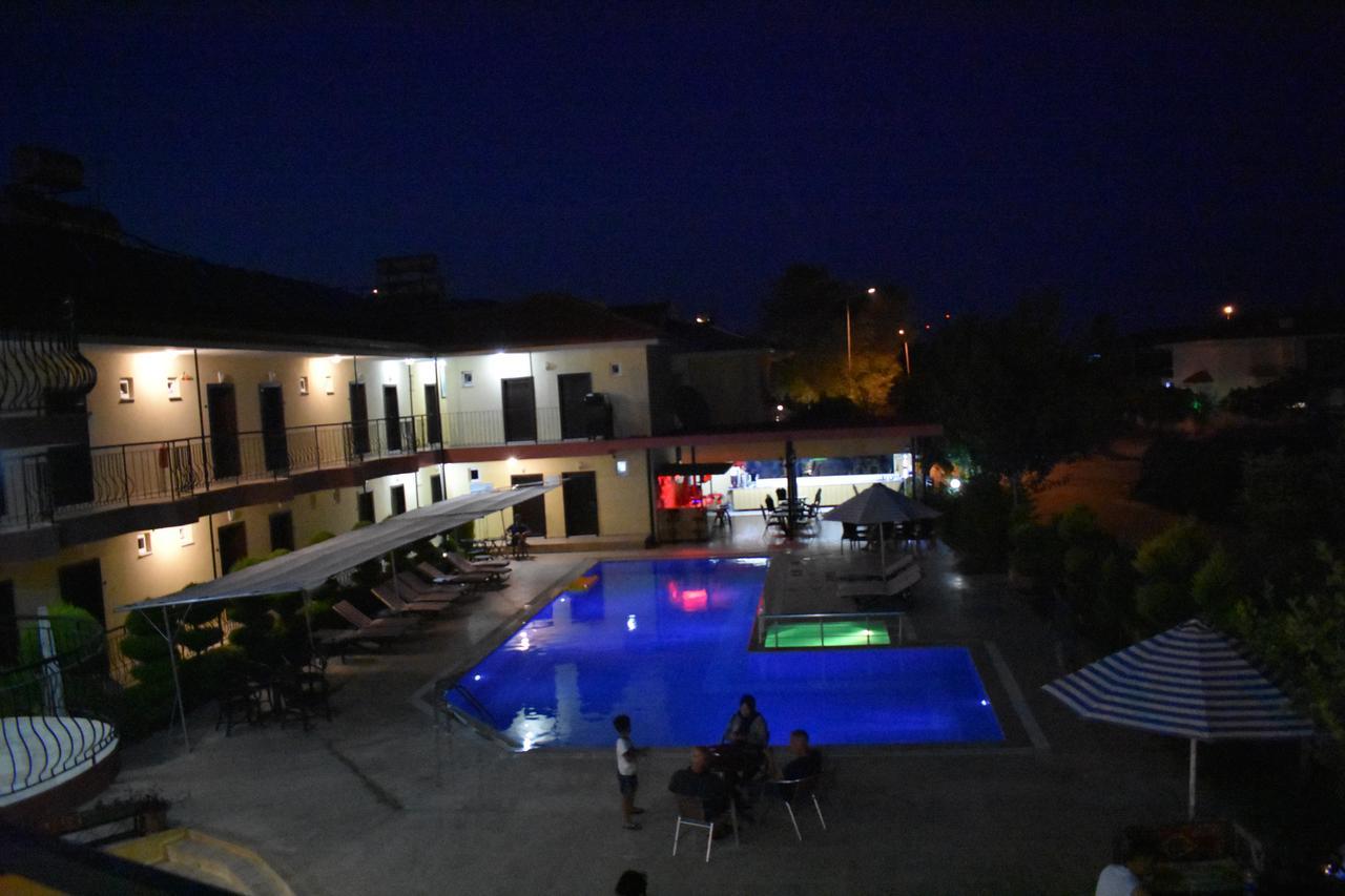 Las Palmeras Hotel Camyuva Exterior foto