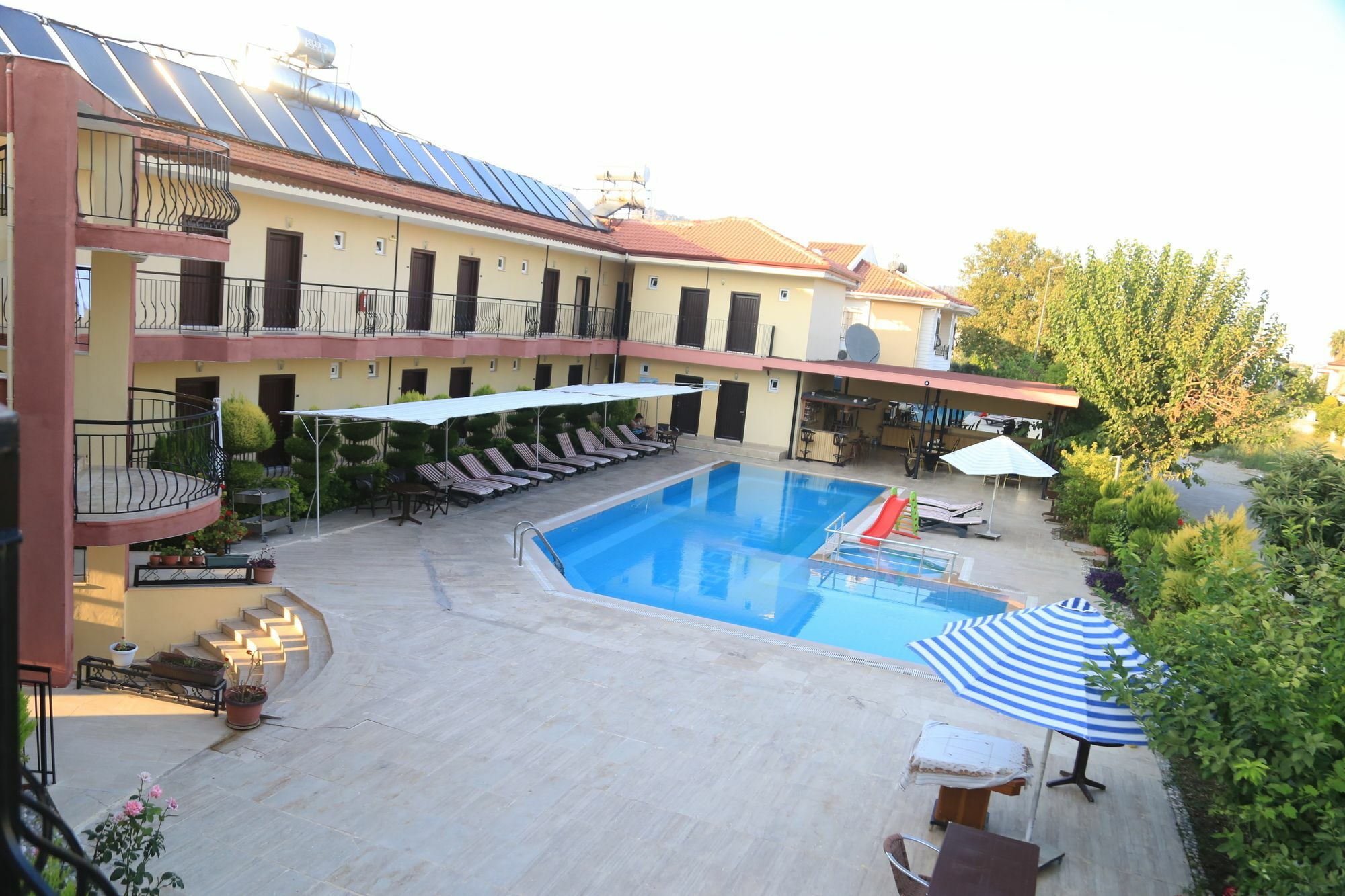 Las Palmeras Hotel Camyuva Exterior foto